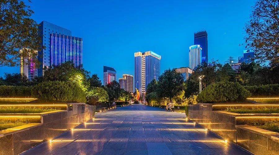 旅游景區(qū)的燈光設(shè)計，夜空中最亮的星02